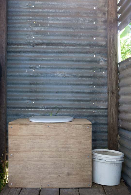 bucket-compost-toilet